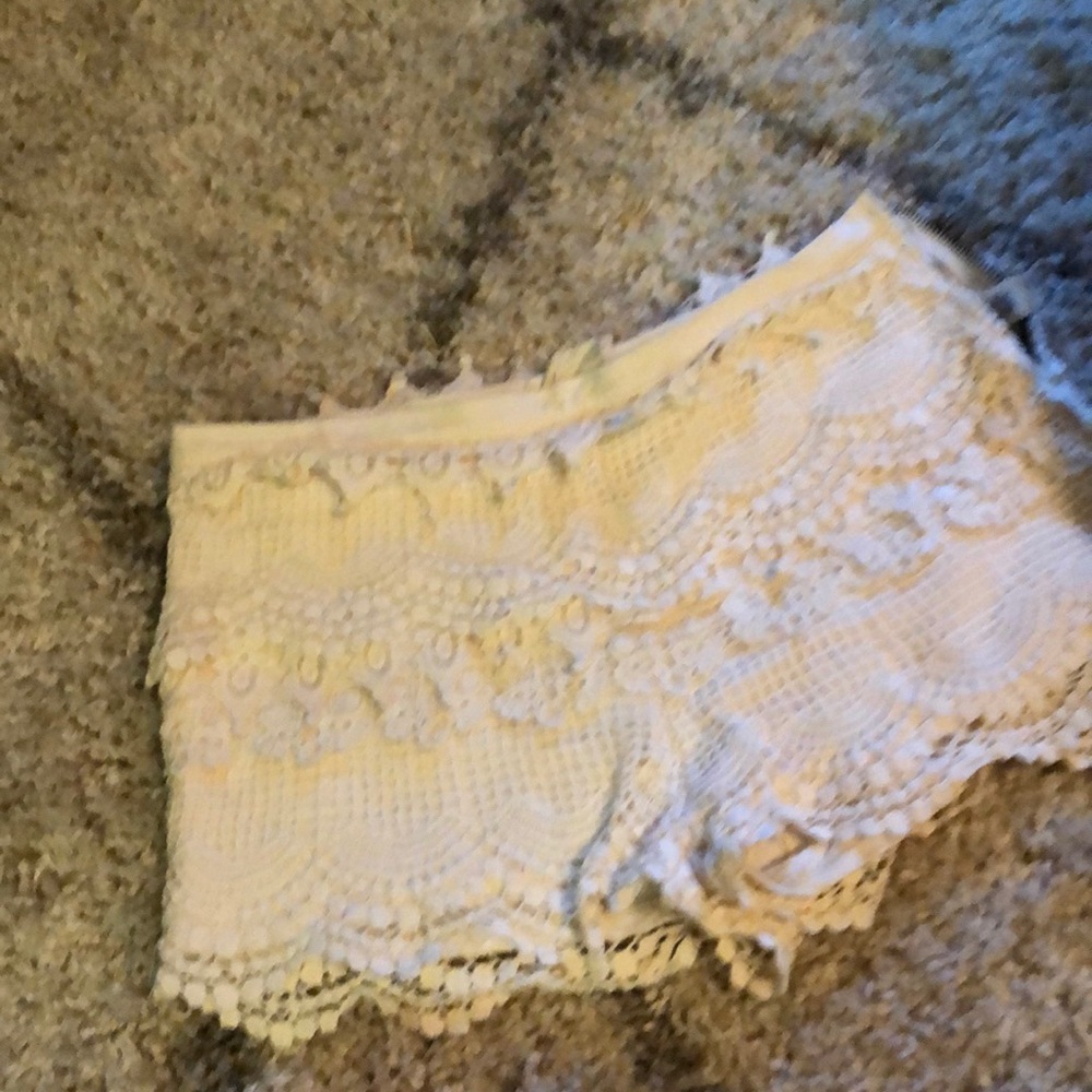 Urban outfitters white lace tier shorts